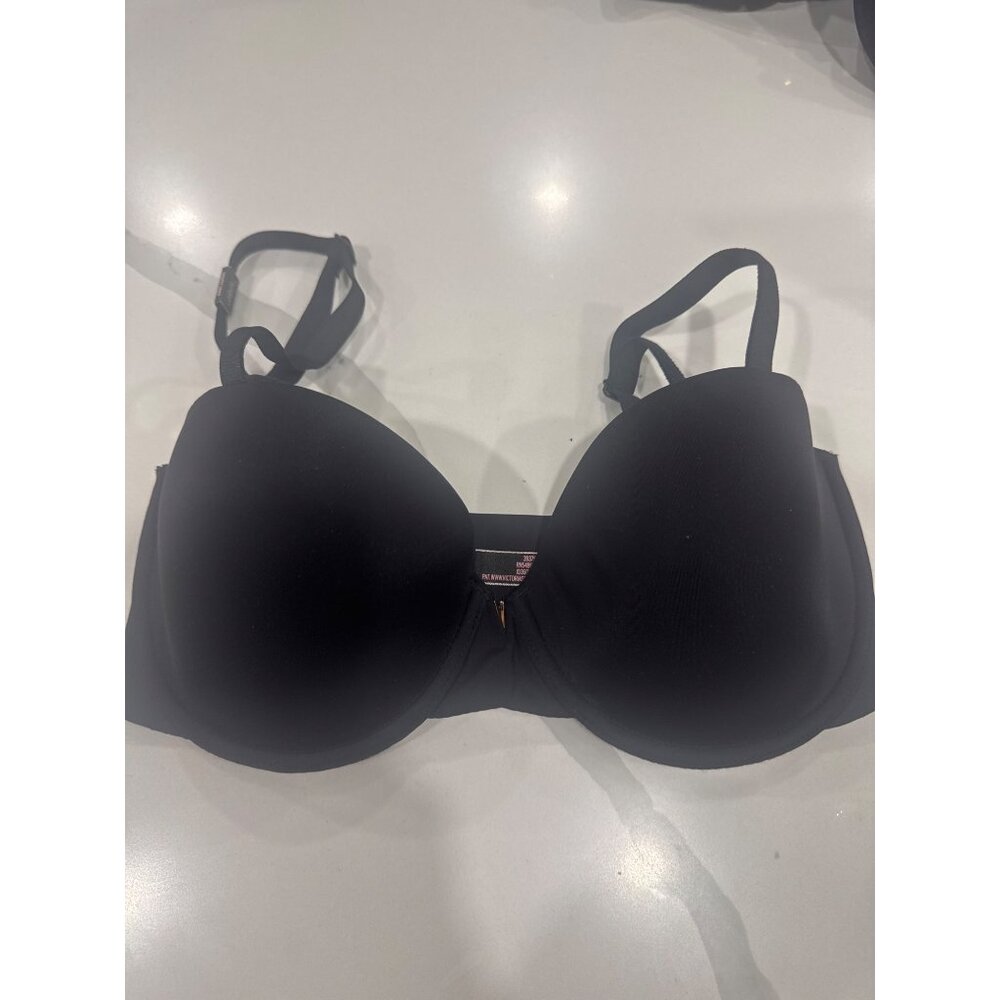 Victorias Secret Black 32DD Push-Up Bra With Adjustable Straps & Gold V Accent
